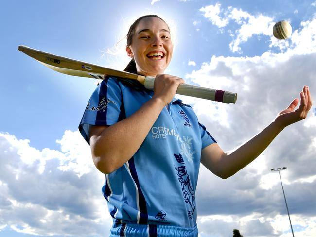 WBBL 8: Annie O’Neil extends her stay in Adelaide Strikers